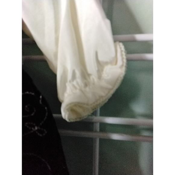 Infant 3-6 months Girls Velvet Dress With Embroidery - 3 Piece Set Vintage - Picture 4 of 9